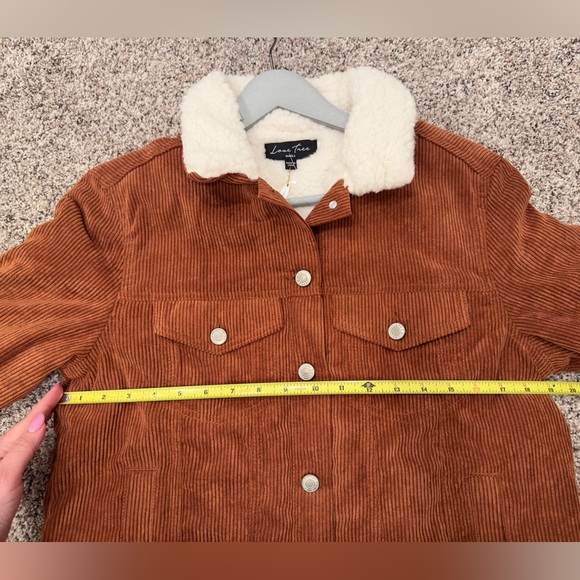 Love Tree Corduroy Jacket with faux fur - Picture 8 of 9
